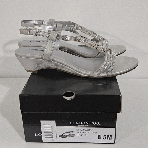 London Fog "Macey" wedge dress sandals.Silver - Picture 5 of 8
